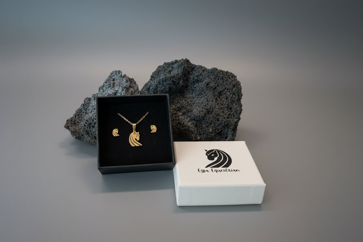 Hálsmen & eyrnalokkar sett Eyja Equestrian