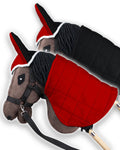 Skikkja & eyrnaskjól fyrir Hobby Hesta - rautt & svart - hægt að snúa við